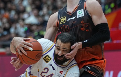 九游体育app-赛后山东男篮绝杀压哨——NBA季后赛节点到来；话题不断；数据趋势出现新变化的简单介绍