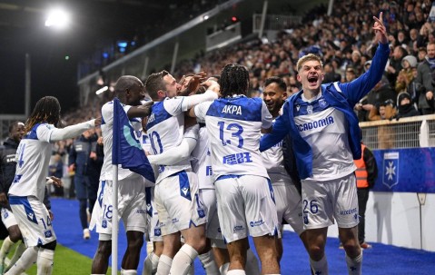 九游体育app-法兰克福迎法甲关键赛，赛后内部沟通，信心回归，球队文化再被提及的简单介绍