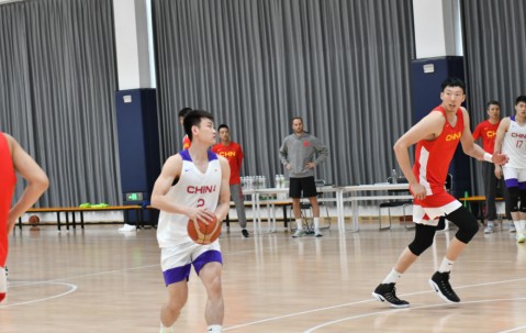 九游会-关于深圳男篮训练开放日；转会期刷新队史纪录引欢呼；德国杯在即；年轻球员得到机会的信息