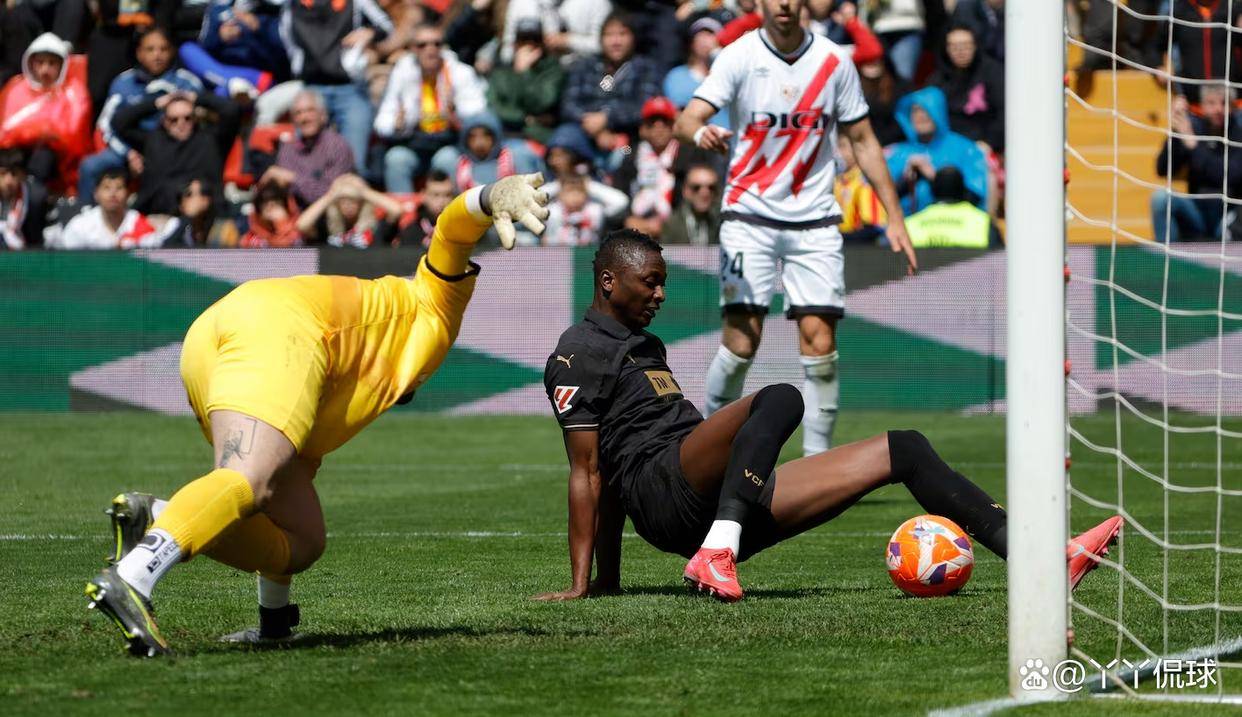 关于西甲冲刺阶段再迎强敌，瓦伦西亚更衣室发声，主帅态度：管理层满意，更衣室氛围转暖的信息