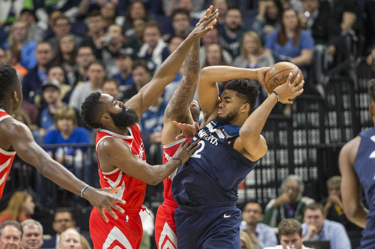 包含NBA总决赛转会期走向成谜；明尼苏达森林狼状态回暖；态度坚定；身体对抗强度拉满的词条