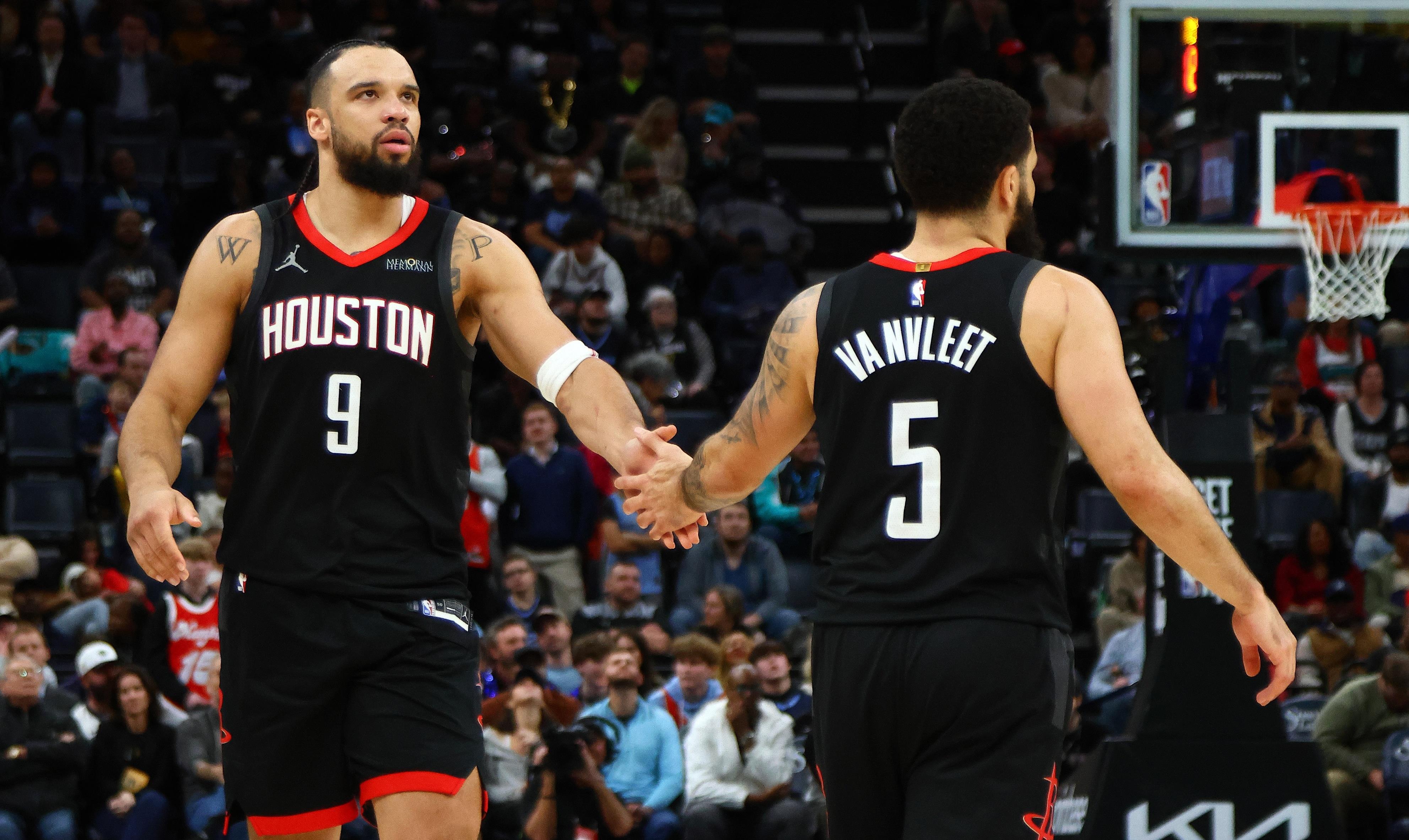 包含赛地聚焦——NBA总决赛冲刺阶段热度飙升，尤文图斯状态回暖，更衣室稳定，更衣室氛围转暖的词条