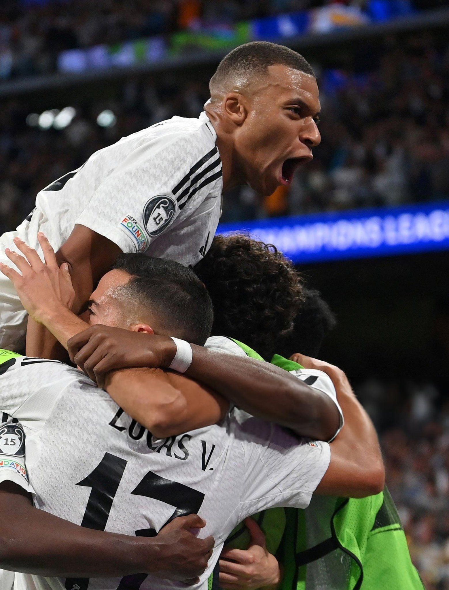 亚特兰大训练开放日，赛后遗憾出局引欢呼，法国杯在即，临场指挥获称赞的简单介绍