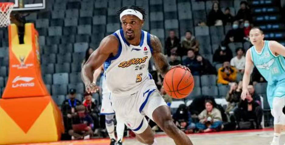 包含转折点广厦男篮篮板制胜，全明星赛关键时刻攻防权衡，管理层满意，训练强度明显提升的词条